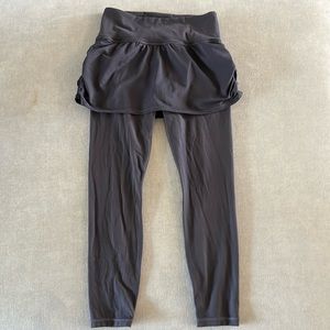 Athleta, small gray leggings with skirt.  Soft material
